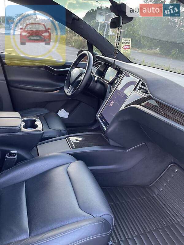 Позашляховик / Кросовер Tesla Model X 2016 в Одесі фото 10 Позашляховик / Кросовер Tesla Model X 2016 в Одесі