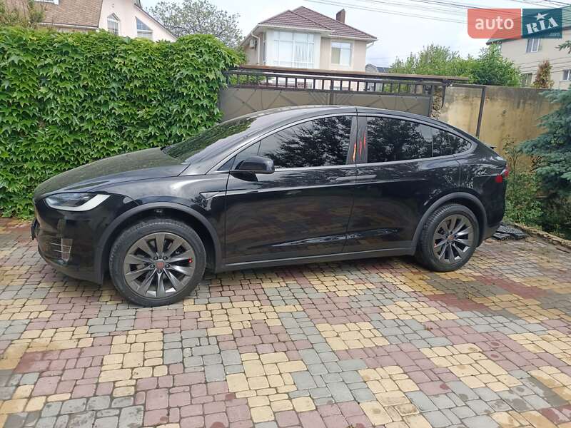 Позашляховик / Кросовер Tesla Model X 2016 в Одесі фото 3 Позашляховик / Кросовер Tesla Model X 2016 в Одесі
