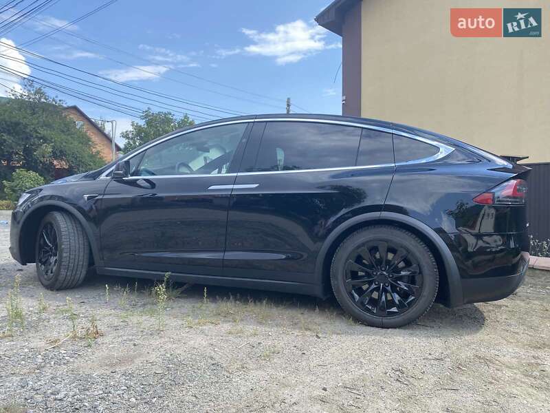 Внедорожник / Кроссовер Tesla Model X 2017 в Киеве