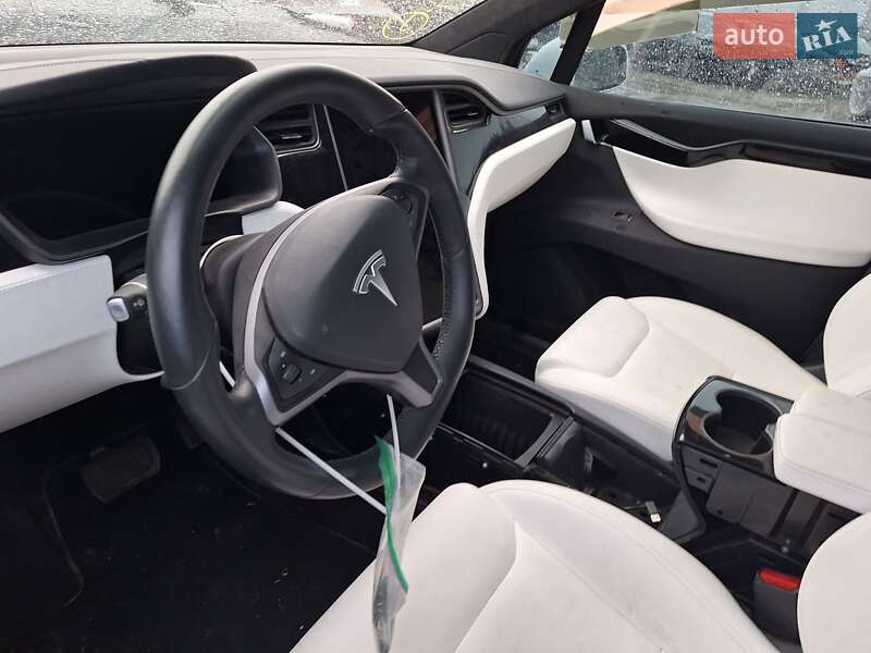 Позашляховик / Кросовер Tesla Model X 2020 в Києві фото 32 Позашляховик / Кросовер Tesla Model X 2020 в Києві