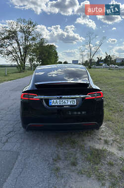 Позашляховик / Кросовер Tesla Model X 2017 в 