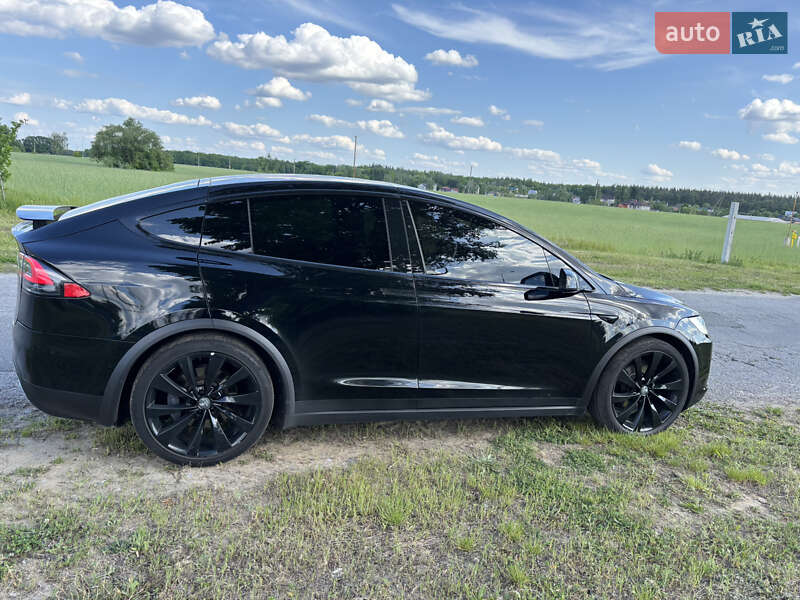 Внедорожник / Кроссовер Tesla Model X 2017 в Киеве