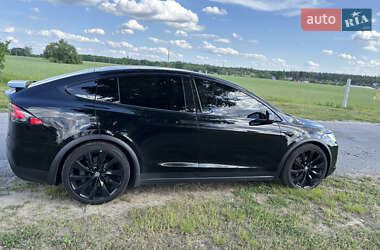 Позашляховик / Кросовер Tesla Model X 2017 в 