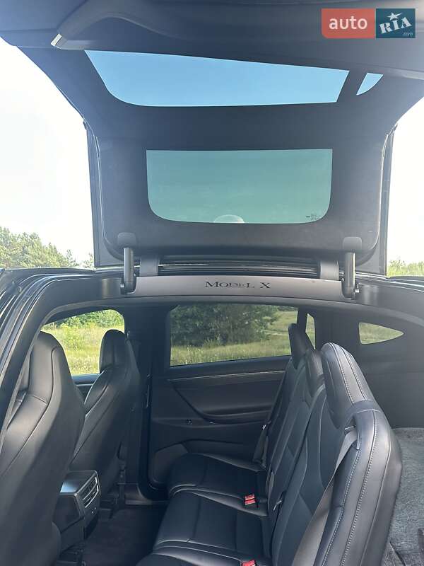 Позашляховик / Кросовер Tesla Model X 2017 в Золочеві