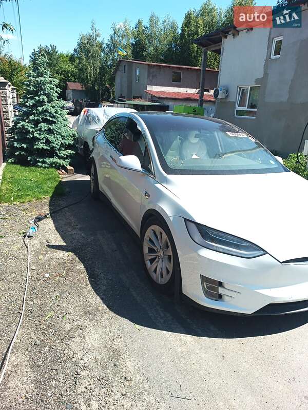 Позашляховик / Кросовер Tesla Model X 2020 в Києві фото 16 Позашляховик / Кросовер Tesla Model X 2020 в Києві