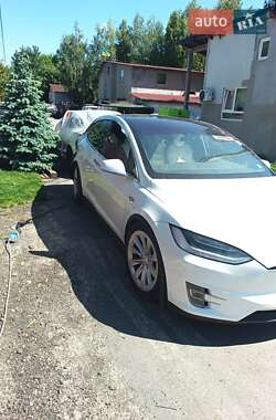 Позашляховик / Кросовер Tesla Model X 2020 в 