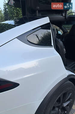 Позашляховик / Кросовер Tesla Model X 2023 в 