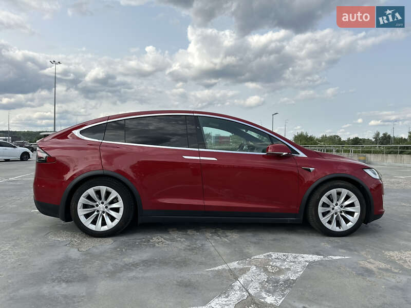 Позашляховик / Кросовер Tesla Model X 2017 в Києві