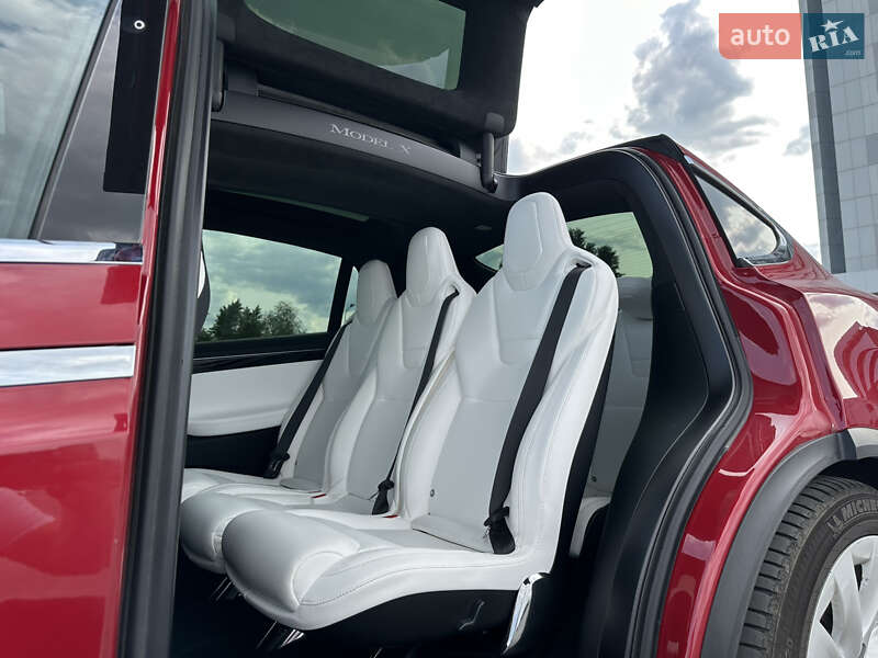 Внедорожник / Кроссовер Tesla Model X 2017 в Киеве