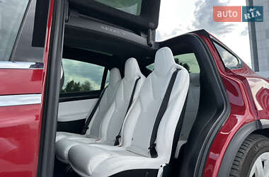 Внедорожник / Кроссовер Tesla Model X 2017 в 
