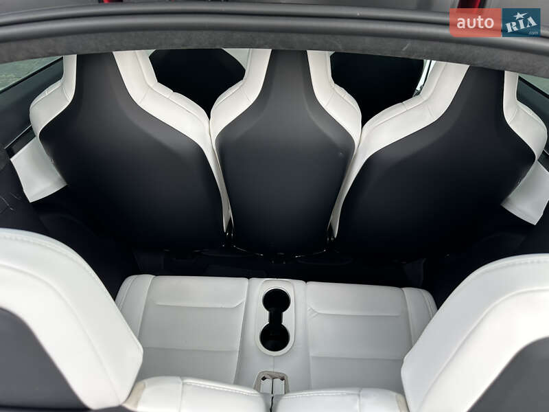 Позашляховик / Кросовер Tesla Model X 2017 в Києві