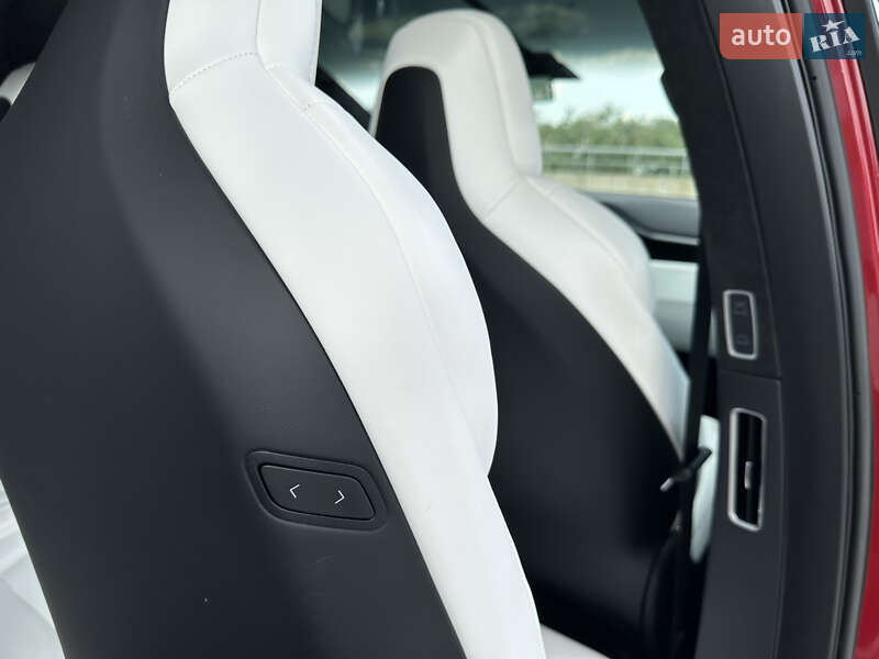Позашляховик / Кросовер Tesla Model X 2017 в Києві