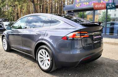 Позашляховик / Кросовер Tesla Model X 2018 в 
