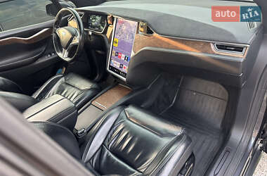 Внедорожник / Кроссовер Tesla Model X 2017 в 
