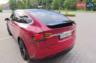 Позашляховик / Кросовер Tesla Model X 2019 в 