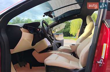 Позашляховик / Кросовер Tesla Model X 2019 в 