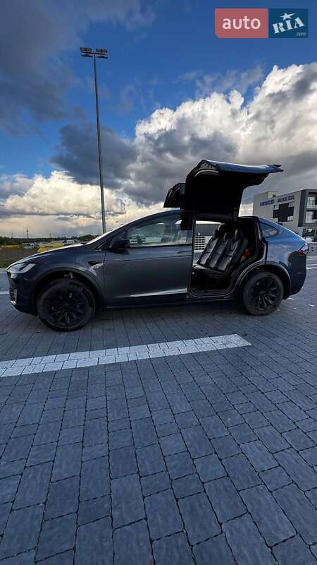 Позашляховик / Кросовер Tesla Model X 2020 в Львові
