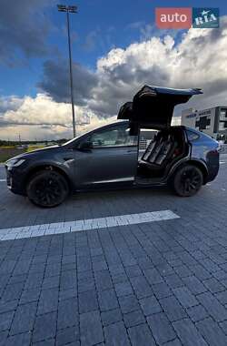 Внедорожник / Кроссовер Tesla Model X 2020 в 