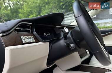 Внедорожник / Кроссовер Tesla Model X 2017 в 