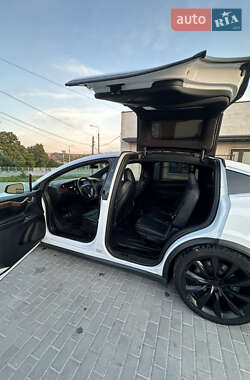 Внедорожник / Кроссовер Tesla Model X 2020 в 