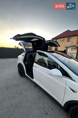 Внедорожник / Кроссовер Tesla Model X 2020 в 