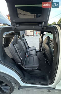 Внедорожник / Кроссовер Tesla Model X 2020 в 