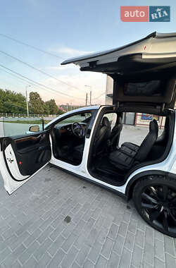 Внедорожник / Кроссовер Tesla Model X 2020 в 