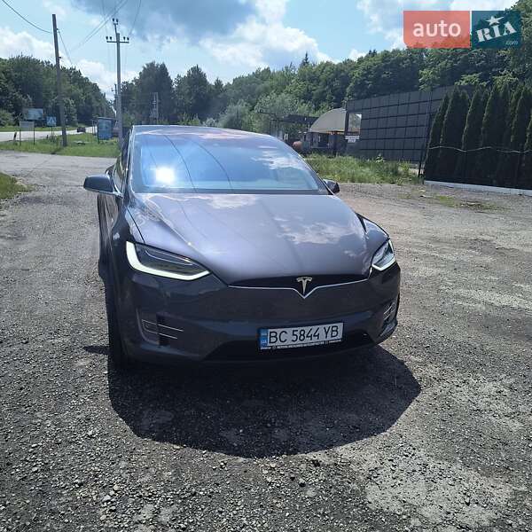 Внедорожник / Кроссовер Tesla Model X 2016 в 