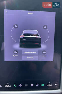 Позашляховик / Кросовер Tesla Model X 2018 в 