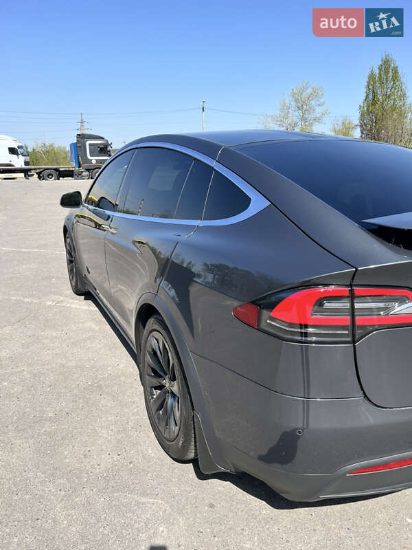 Позашляховик / Кросовер Tesla Model X 2016 в Харкові фото 5 Позашляховик / Кросовер Tesla Model X 2016 в Харкові