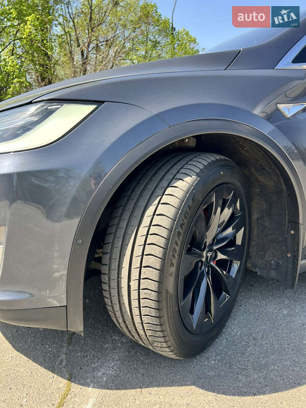 Позашляховик / Кросовер Tesla Model X 2016 в Харкові фото 7 Позашляховик / Кросовер Tesla Model X 2016 в Харкові