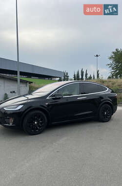 Позашляховик / Кросовер Tesla Model X 2020 в 