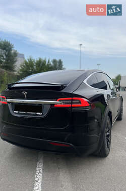Позашляховик / Кросовер Tesla Model X 2020 в 