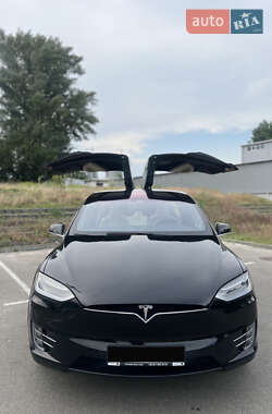 Позашляховик / Кросовер Tesla Model X 2020 в 