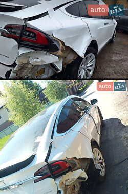 Позашляховик / Кросовер Tesla Model X 2020 в 