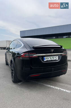 Позашляховик / Кросовер Tesla Model X 2020 в 