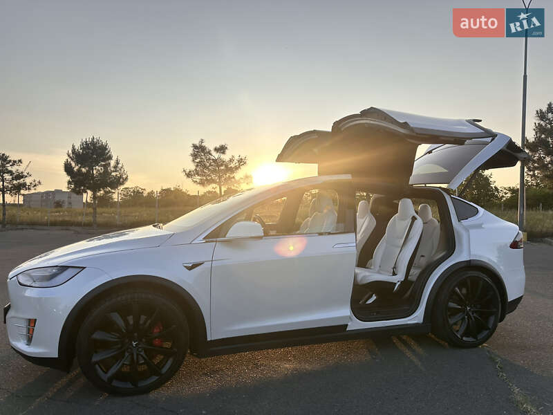 Позашляховик / Кросовер Tesla Model X 2018 в Одесі