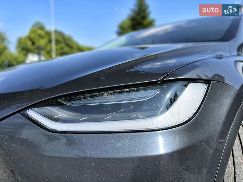 Позашляховик / Кросовер Tesla Model X 2018 в Вінниці