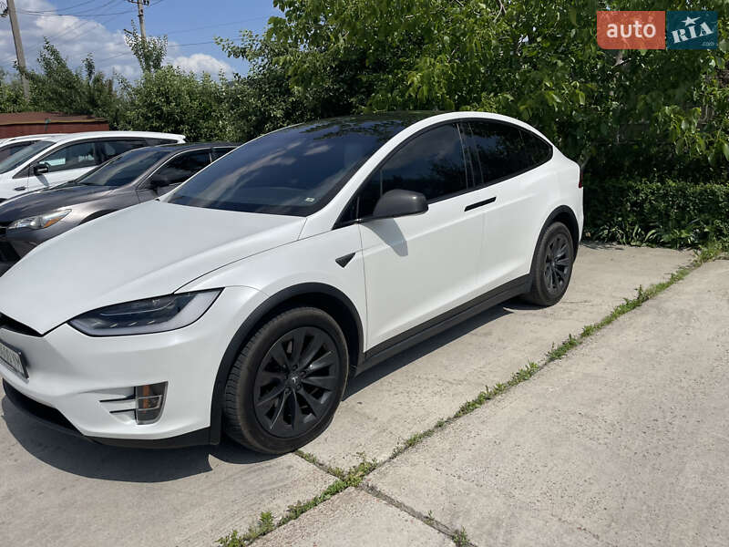 Позашляховик / Кросовер Tesla Model X 2019 в Києві