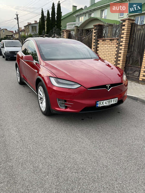 Позашляховик / Кросовер Tesla Model X 2020 в Хмельницькому