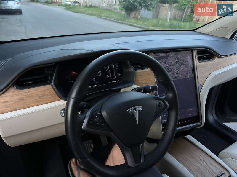 Позашляховик / Кросовер Tesla Model X 2019 в Харкові