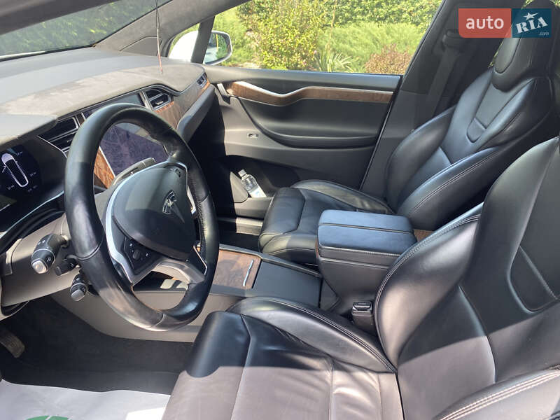 Позашляховик / Кросовер Tesla Model X 2017 в Харкові