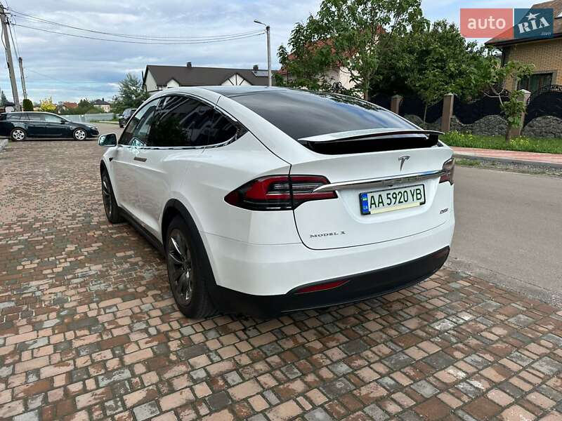 Позашляховик / Кросовер Tesla Model X 2018 в Києві