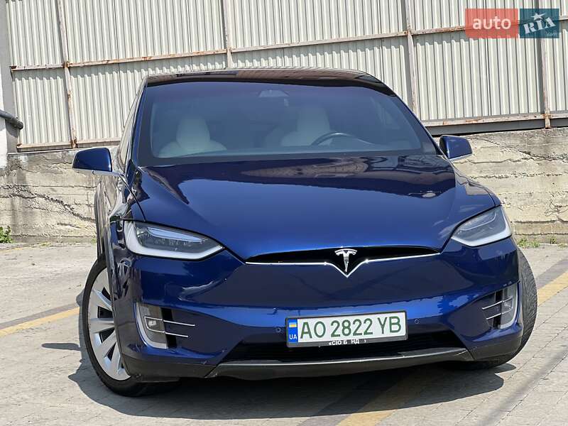 Позашляховик / Кросовер Tesla Model X 2017 в Ужгороді