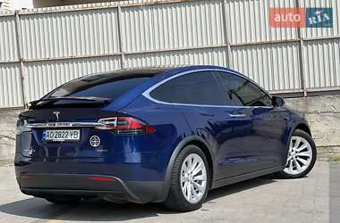 Позашляховик / Кросовер Tesla Model X 2017 в 
