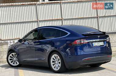 Позашляховик / Кросовер Tesla Model X 2017 в 