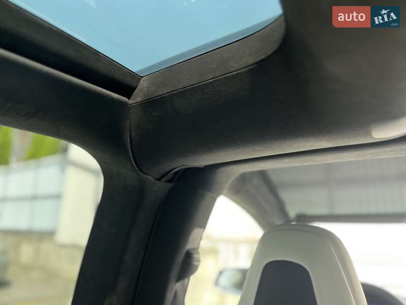 Позашляховик / Кросовер Tesla Model X 2017 в Ужгороді