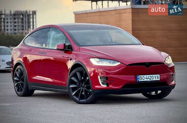 Позашляховик / Кросовер Tesla Model X 2019 в 