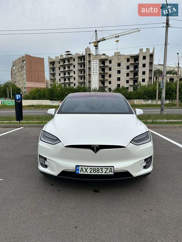 Внедорожник / Кроссовер Tesla Model X 2018 в 