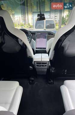 Внедорожник / Кроссовер Tesla Model X 2016 в 